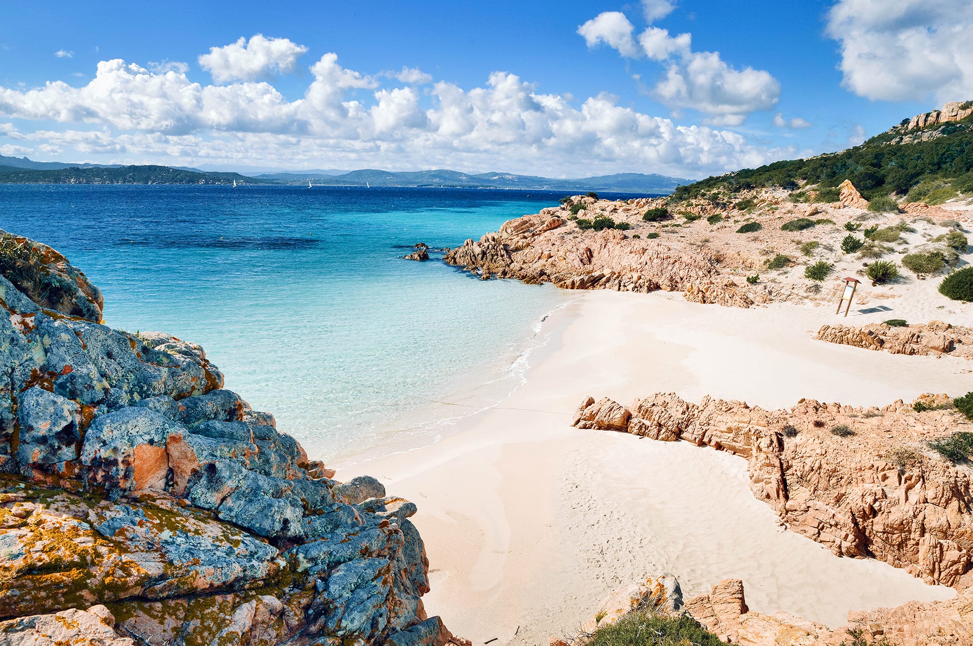 Escursioni Isola di Spargi - Arcipelago La Maddalena - Nautica Sagiel